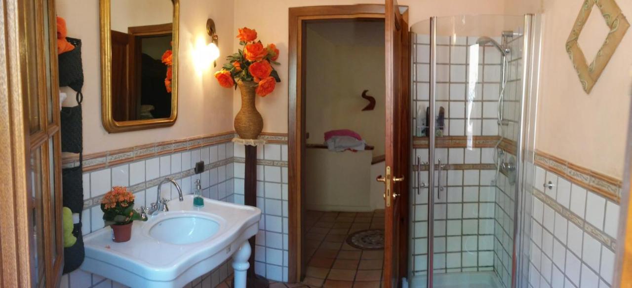Room In Villa - Room In The Hills With Garden And Sea View San Salvatore  Dış mekan fotoğraf