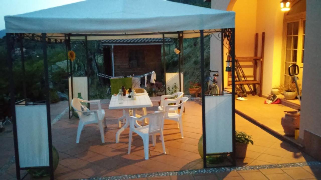 Room In Villa - Room In The Hills With Garden And Sea View San Salvatore  Dış mekan fotoğraf